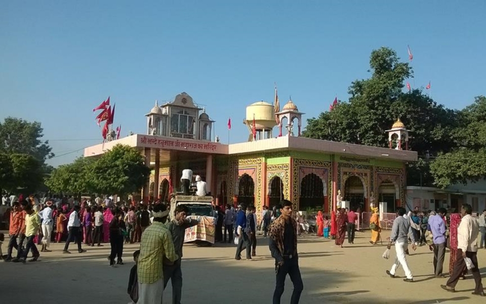 Hirnoda-bhandekebalaji-dharmik palace (12)